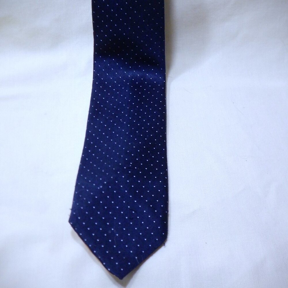 ~ TIE ~~~ EATON ~ BIRKDALE ~~~L1